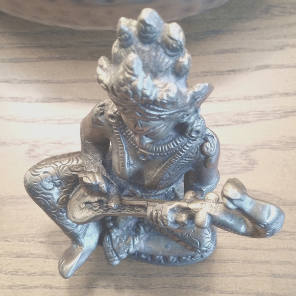 Antique Brass / Bronze Hindu Goddess Saraswati - Picture 3 of 8